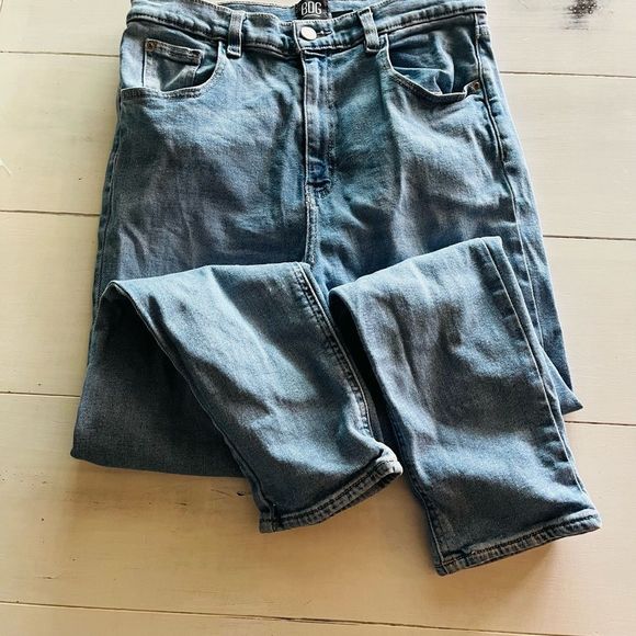 BDG High-Waisted Women's Girlfriend Jean Light Wash Size 31 - Picture 6 of 6